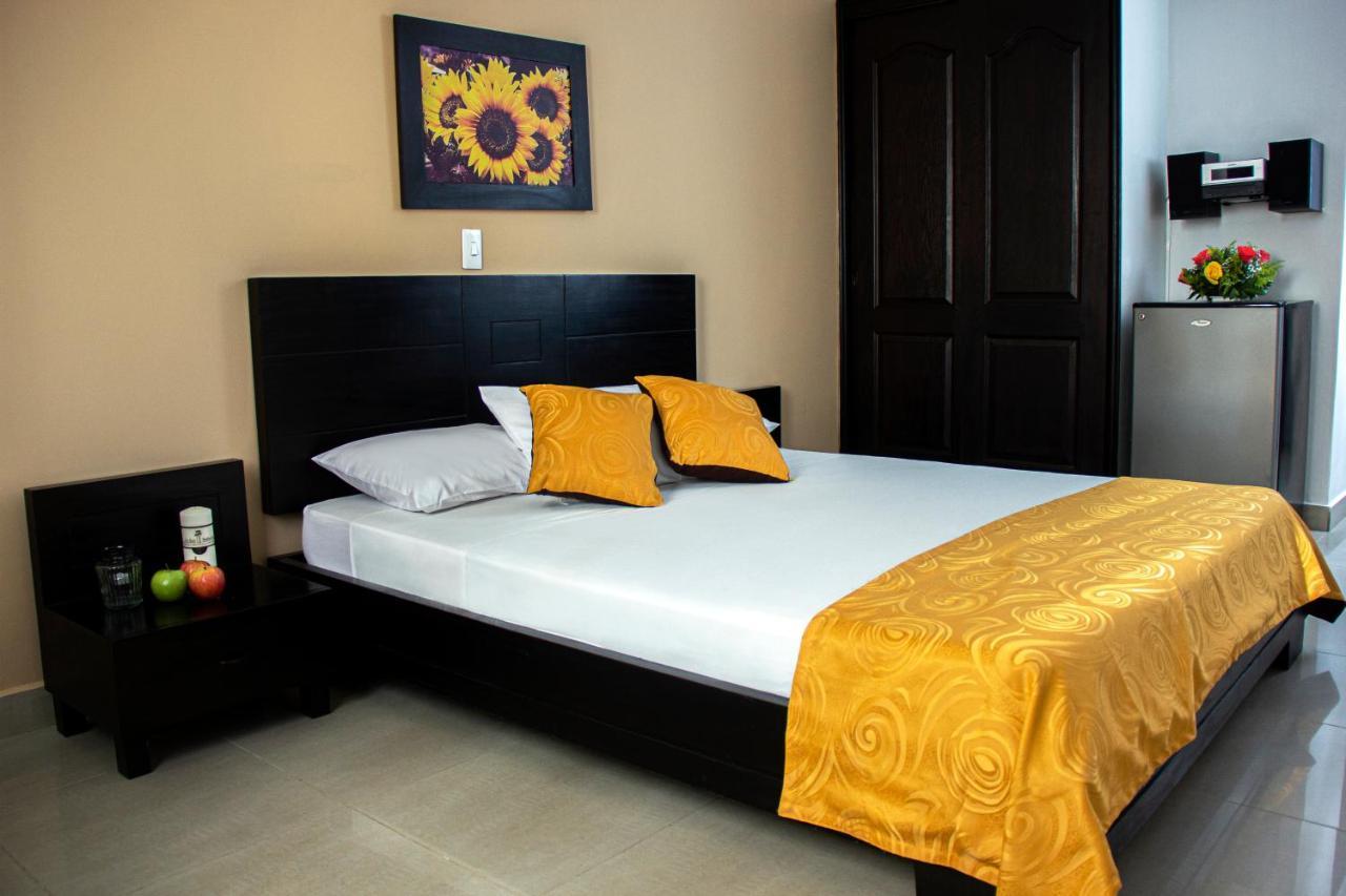 Hotel Plazuela San Ignacio Medellín Buitenkant foto