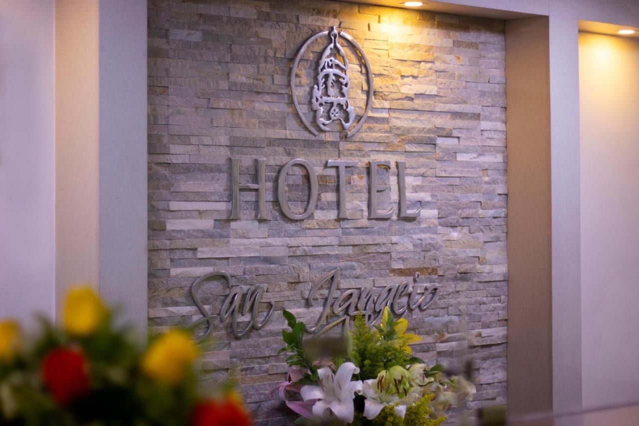 Hotel Plazuela San Ignacio Medellín Buitenkant foto