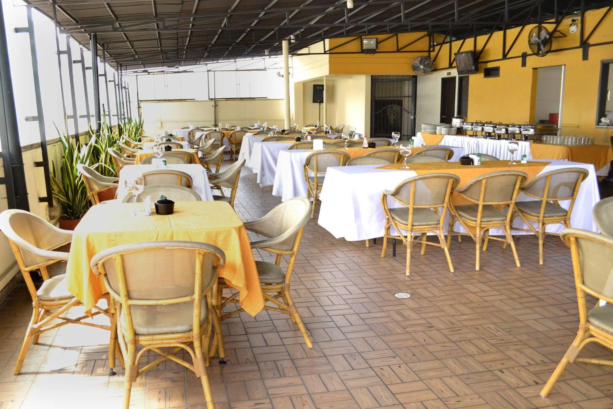 Hotel Plazuela San Ignacio Medellín Buitenkant foto